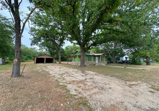 2nd image of 818 Plum St, Lockhart, TX 78644 | MLS# 6617717