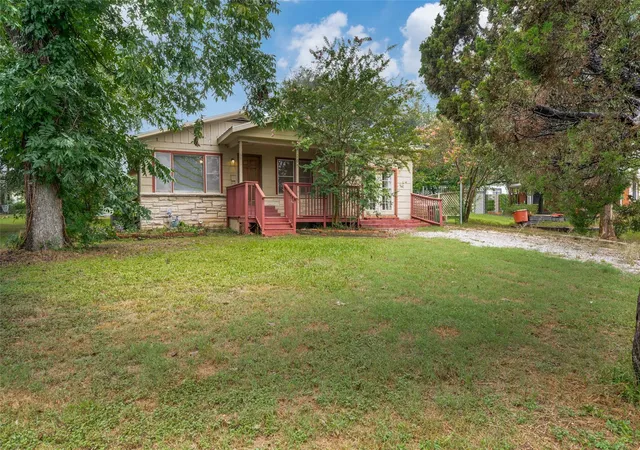 Photo 2 of Single family home for sale at 205 Woodward St, Austin, TX 78704 | MLS# 1481292 | Listing updated on 2026-07-17