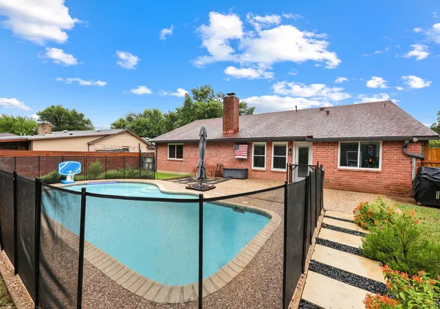 Photo 2 of Single family home for sale at 608 Andover Dr, Round Rock, TX 78664 | MLS# 4032549 | Listing updated on 2026-09-03