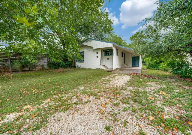 Photo 1 of Single family home for sale at 209 Woodward St, Austin, TX 78704 | MLS# 5131280 | Listing updated on 2026-07-17