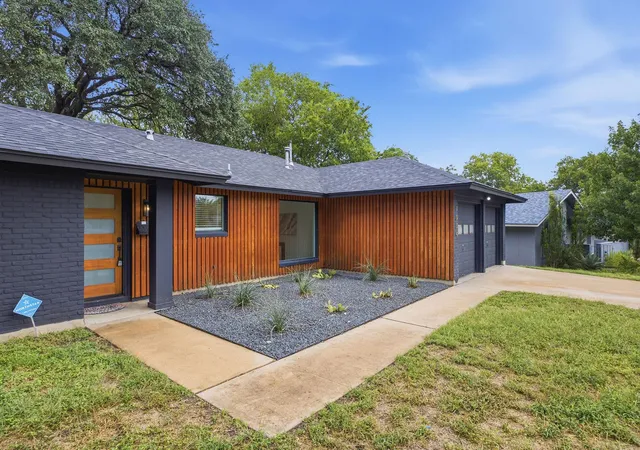 Photo 4 of Single family home for sale at 9004 Blue Quail Dr, Austin, TX 78758 | MLS# 6015575 | Listing updated on 2026-09-19