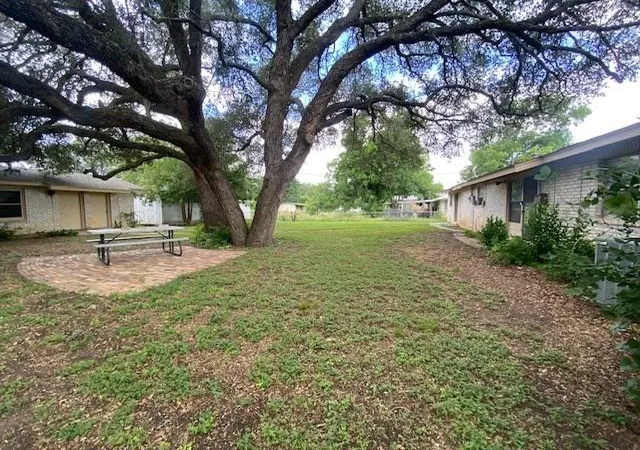 Photo 3 of Single family home for sale at 605 E Kerr St, Burnet, TX 78611 | MLS# 6134198 | Listing updated on 2026-07-17