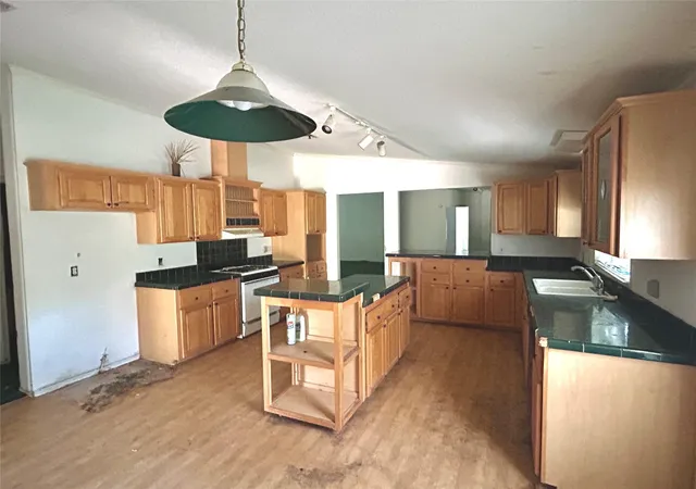 4th image of 223 Foothill Rd, Bastrop, TX 78602 | MLS# 9376405