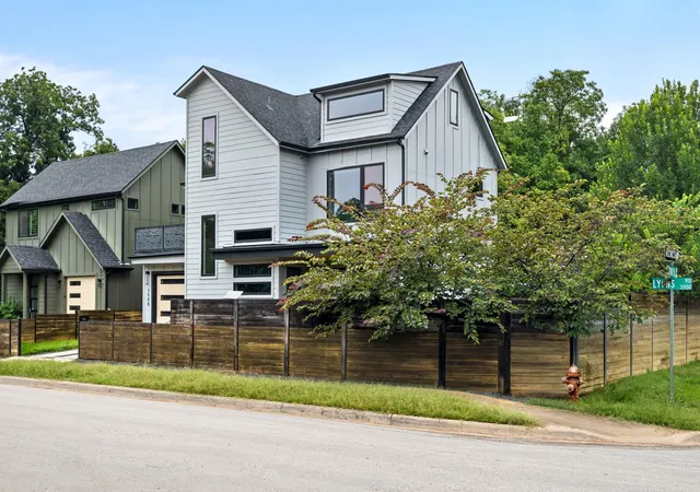 Photo 40 of Condo for sale at 3508 Lyons Rd, Austin, TX 78702 | MLS# 6230382 | Listing updated on 2026-10-07