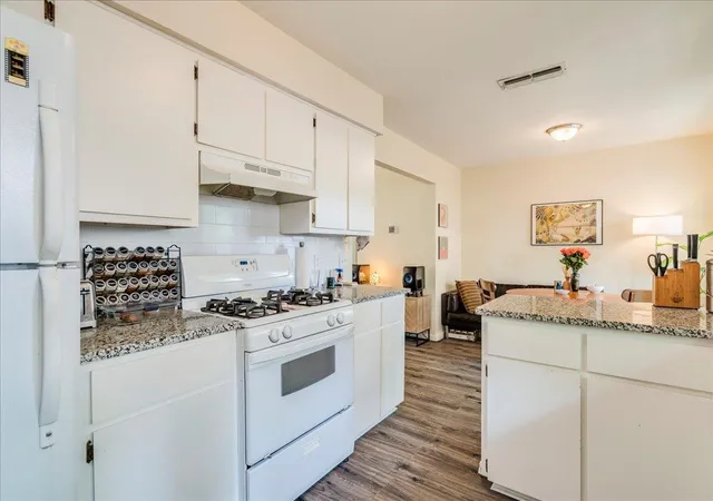 5th image of 800 Terrell Hill Dr, Austin, TX 78704 | MLS# 2069929
