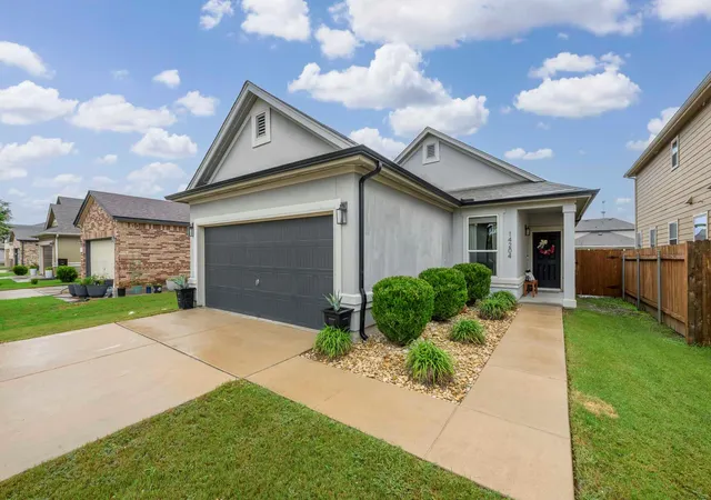 Photo 2 of Single family home for sale at 14204 Theodore Roosevelt St, Manor, TX 78653 | MLS# 8574882 | Listing updated on 2026-09-29