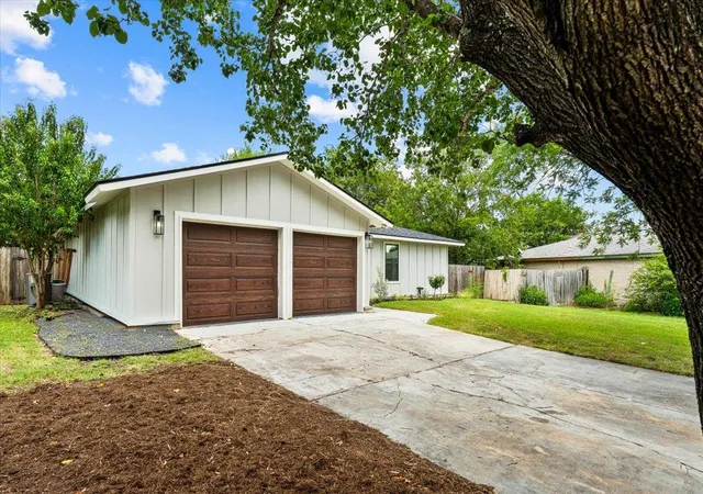 Photo 2 of Single family home for sale at 2802 Leeds Cv, Austin, TX 78745 | MLS# 4651113 | Listing updated on 2026-09-04