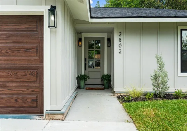 Photo 3 of Single family home for sale at 2802 Leeds Cv, Austin, TX 78745 | MLS# 4651113 | Listing updated on 2026-09-04