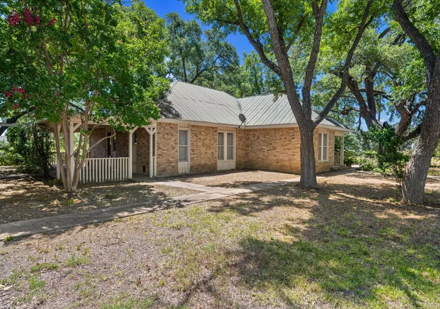 4th image of 1300 W Tx-29, Bertram, TX 78605 | MLS# 1320707