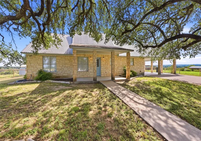 Photo 2 of House for sale at 2992 County Rd 2400, Lometa, TX 76853 | MLS# 4925821 | Listing updated on 2026-09-03