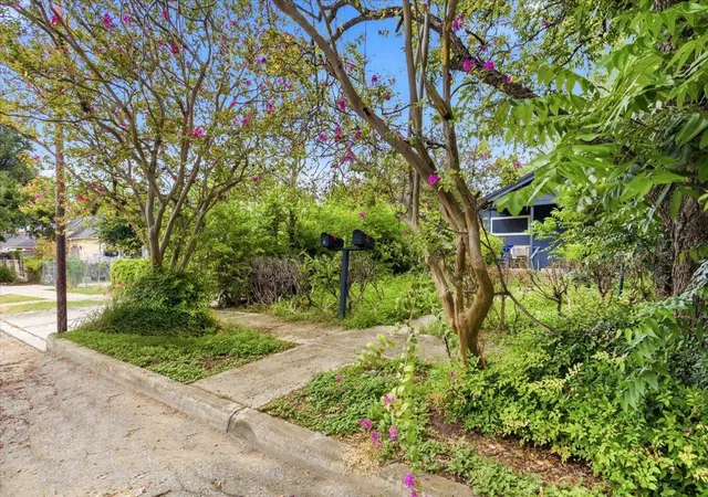 3rd image of 1920 Leal St #A & B, San Antonio, TX 78207 | MLS# 6219014