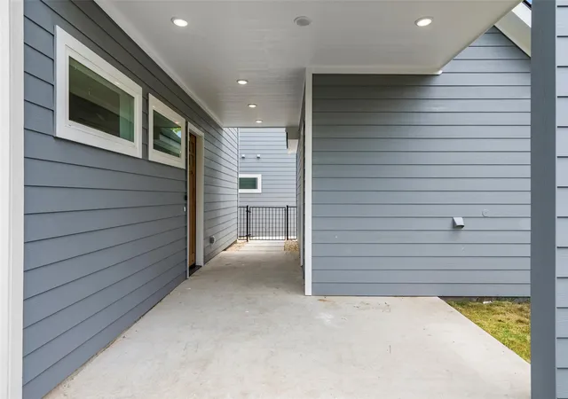 Listing Photo 2 - Condo for sale in building located at 2004 Maxwell Ln, Austin, TX 78741 - Unit #