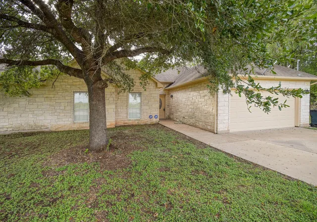 5th image of 1335 Lovers Ln, Bastrop, TX 78602 | MLS# 9072513