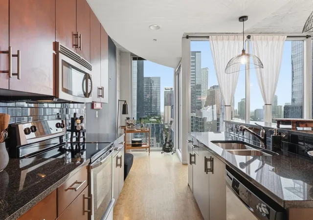 5th image of 360 Nueces St #2101, Austin, TX 78701 | MLS# 1238896