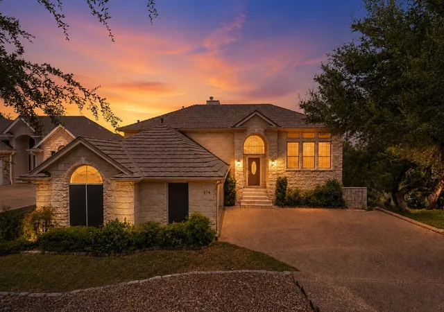 Photo 1 of Single family home for sale at 214 Golf Crst Ln, Lakeway, TX 78734 | MLS# 6153697 | Listing updated on 2026-09-04