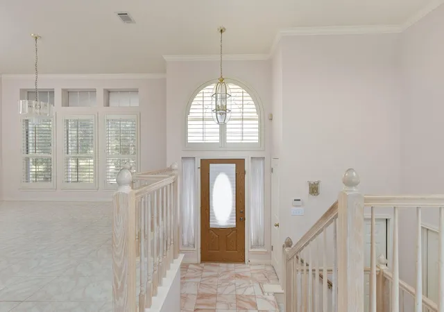 Photo 3 of Single family home for sale at 214 Golf Crst Ln, Lakeway, TX 78734 | MLS# 6153697 | Listing updated on 2026-09-04