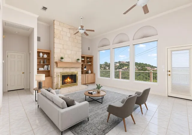 Photo 4 of Single family home for sale at 214 Golf Crst Ln, Lakeway, TX 78734 | MLS# 6153697 | Listing updated on 2026-09-04