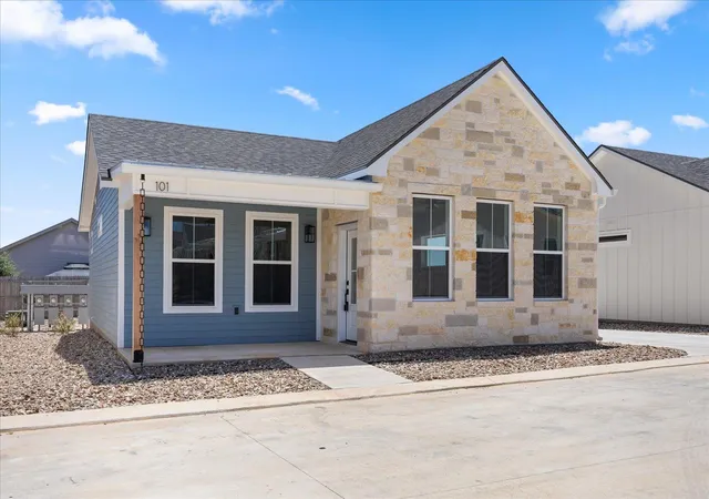 1st image of 802 S Creek St #101, Fredericksburg, TX 78624 | MLS# 8386084