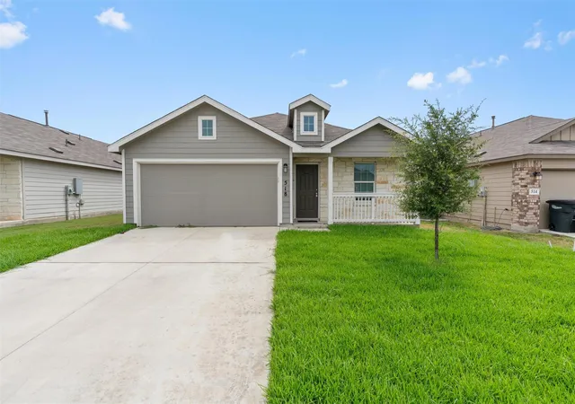 Photo 1 of Single family home for sale at 518 Blue Stem Rd, New Braunfels, TX 78130 | MLS# 3023458 | Listing updated on 2026-09-04