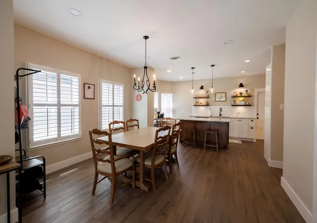 Photo 4 of Single family home for sale at 5 Champions Ln, Lakeway, TX 78734 | MLS# 2264010 | Listing updated on 2026-07-23