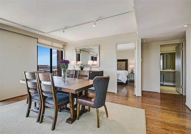 5th image of 1122 Colorado St #1902, Austin, TX 78701 | MLS# 9153437