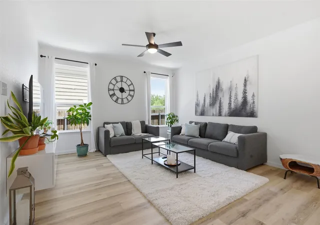 Photo 3 of Single family home for sale at 425 Conchillos Dr, Georgetown, TX 78626 | MLS# 2559576 | Listing updated on 2026-08-29