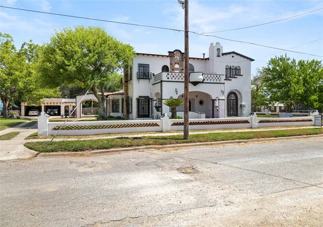 Photo 1 of Single family home for sale at 400 W St Charles Ave, San Diego, TX 78384 | MLS# 3292292 | Listing updated on 2026-08-11