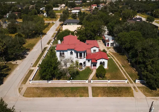 Photo 3 of Single family home for sale at 400 W St Charles Ave, San Diego, TX 78384 | MLS# 3292292 | Listing updated on 2026-08-11