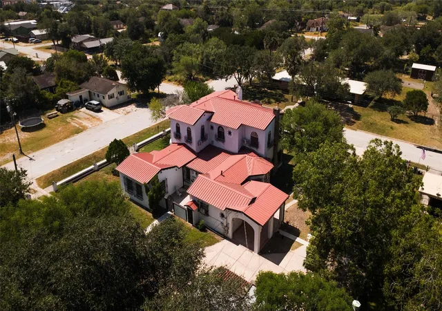 Photo 3 of Single family home for sale at 400 W St Charles Ave, San Diego, TX 78384 | MLS# 3292292 | Listing updated on 2026-08-11