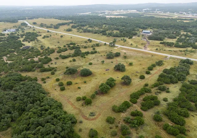 4th image of 341 Flying Owl Dr, Johnson City, TX 78636 | MLS# 8760641