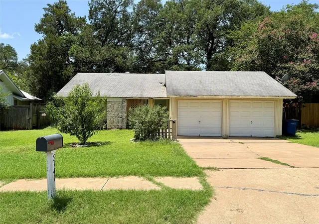 Photo 1 of Single family home for sale at 5141 Meadow Crk Dr, Austin, TX 78745 | MLS# 3973137 | Listing updated on 2026-09-22