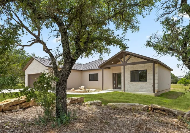 Single family home for sale at 114 Rolling Hl Dr, Marble Falls, TX 78657 | MLS# 7472785