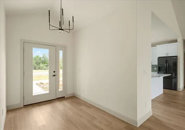 Photo 3 of Single family home for sale at 114 Rolling Hl Dr, Marble Falls, TX 78657 | MLS# 7472785 | Listing updated on 2026-10-06