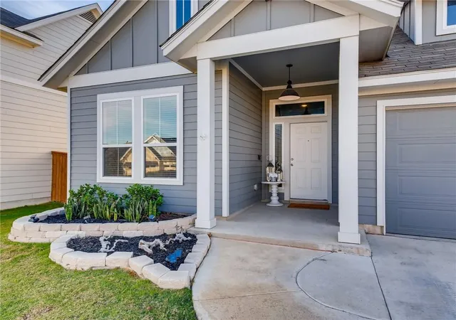 Photo 2 of Single family home for sale at 136 Fire Wheel Pass, Liberty Hill, TX 78642 | MLS# 2961096 | Listing updated on 2026-10-04