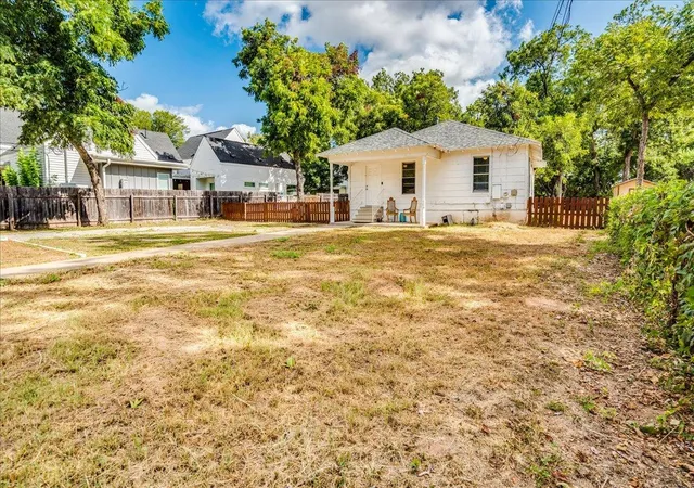 4th image of 3512 Gonzales St, Austin, TX 78702 | MLS# 1499490