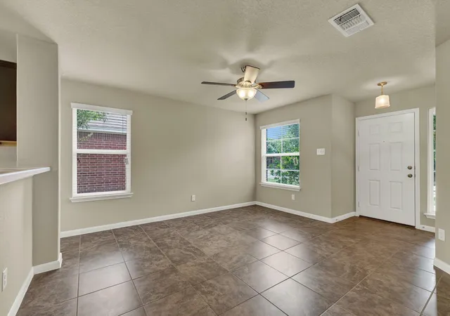 5th image of 401 Summerside Ave, Lockhart, TX 78644 | MLS# 2634800