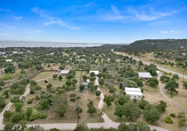 Photo 3 of Single family home for sale at 204 Deer Ridge Dr, Burnet, TX 78611 | MLS# 9045888 | Listing updated on 2026-09-02
