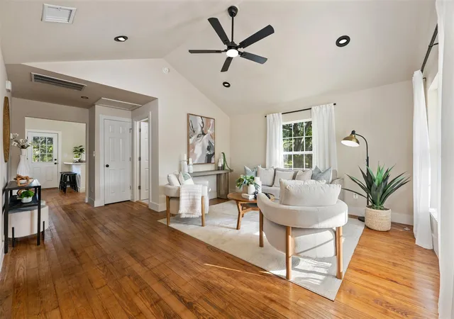 4th image of 107 Russell St, Liberty Hill, TX 78642 | MLS# 1900358