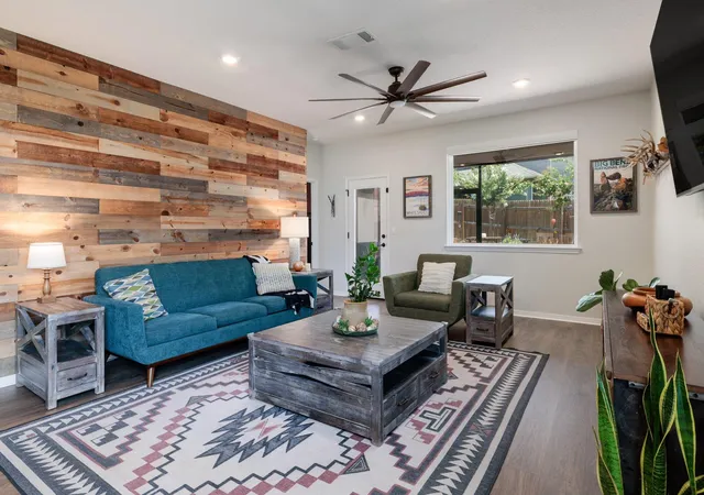Photo 4 of Single family home for sale at 916 Scott Ct, Georgetown, TX 78626 | MLS# 9025085 | Listing updated on 2026-10-10