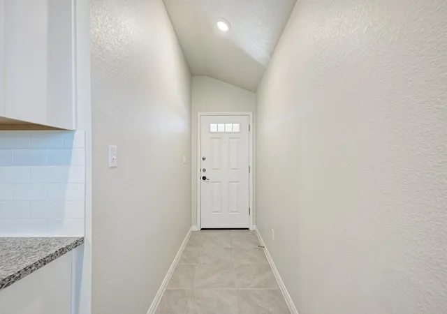 Photo 4 of Single family home for sale at 524 Longmount Cv, Liberty Hill, TX 78642 | MLS# 2940725 | Listing updated on 2026-10-06