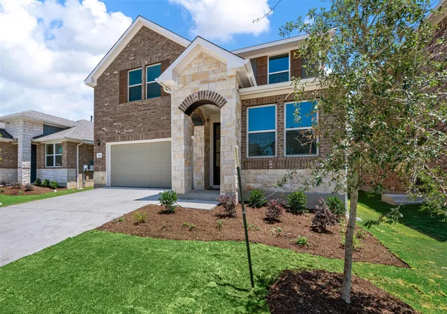 Photo 3 of Single family home for sale at 275 Crater Lake Dr, Dripping Springs, TX 78620 | MLS# 2947076 | Listing updated on 2026-08-26