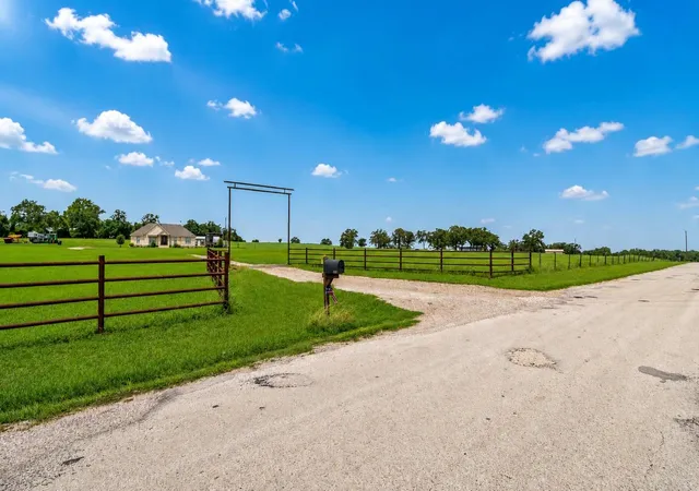 Photo 3 of Single family home for sale at 1606 County Rd 216, Giddings, TX 78942 | MLS# 7234882 | Listing updated on 2026-09-24