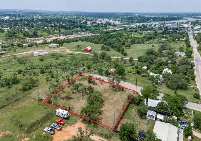 Photo 2 of Land for sale at Tbd Vernon Ave, Llano, TX 78643 | MLS# 9639326 | Listing updated on 2026-07-20