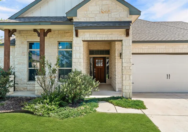 Photo 3 of Single family home for sale at 1527 Mountain Crst Cv, Salado, TX 76571 | MLS# 6994152 | Listing updated on 2026-09-17
