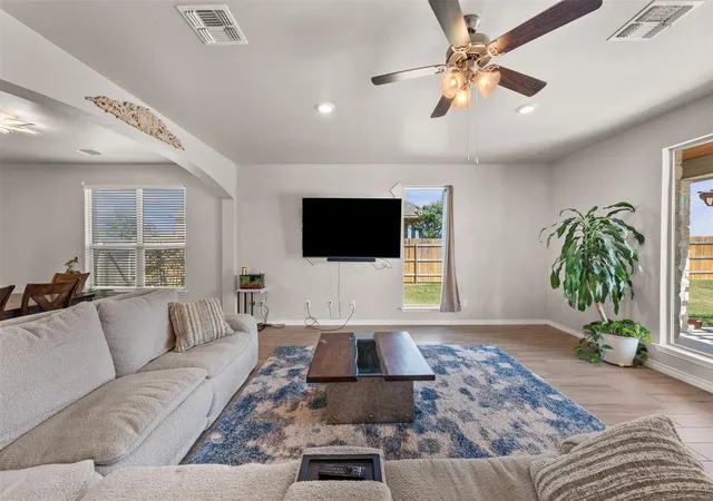 Photo 3 of Single family home for sale at 1527 Mountain Crst Cv, Salado, TX 76571 | MLS# 6994152 | Listing updated on 2026-09-17