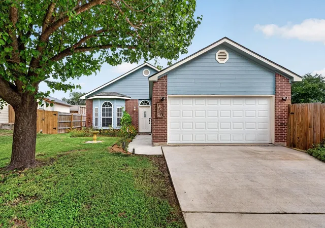 Photo 1 of Single family home for sale at 1100 Mira Loma Ln, San Marcos, TX 78666 | MLS# 5909318 | Listing updated on 2026-09-06