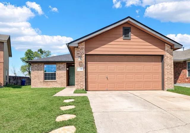 Photo 1 of Single family home for sale at 13508 Sierra Wind Ln, Elgin, TX 78621 | MLS# 9821122 | Listing updated on 2026-07-22