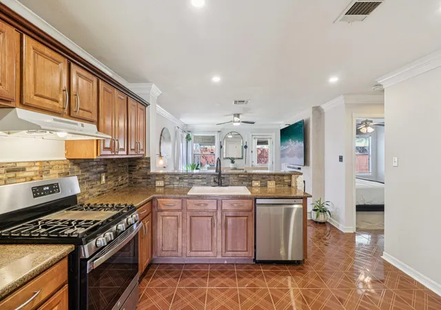 Photo 4 of Single family home for sale at 13508 Sierra Wind Ln, Elgin, TX 78621 | MLS# 9821122 | Listing updated on 2026-07-22