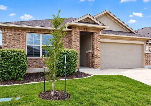 Photo 2 of Single family home for sale at 204 Bright Star Ln, Georgetown, TX 78628 | MLS# 5471873 | Listing updated on 2026-10-05