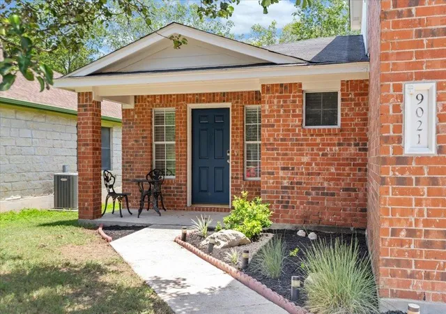 Photo 3 of Single family home for sale at 9021 Kimono Ridge Dr, Austin, TX 78748 | MLS# 7152247 | Listing updated on 2026-09-24